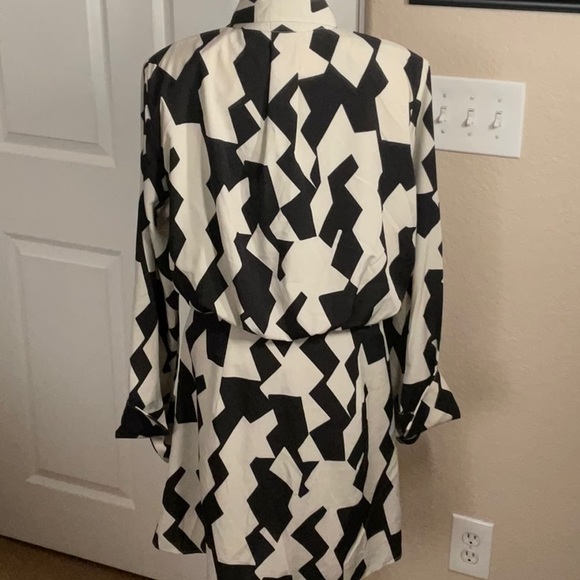 Lillyful Geometric Mini dress - Picture 4 of 4